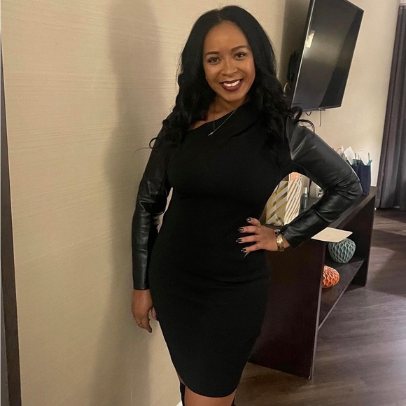 Meet your Posher, Lori - Picture 3 of 6